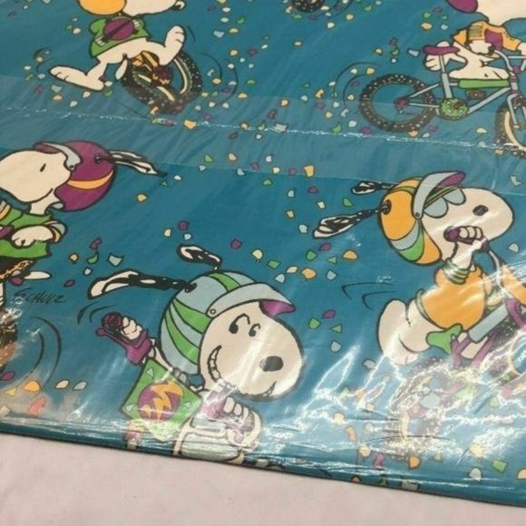 Vintage Hallmark set of 2 Peanuts Snoopy Gift Wrap Paper Bike Sports - Picture 8 of 8